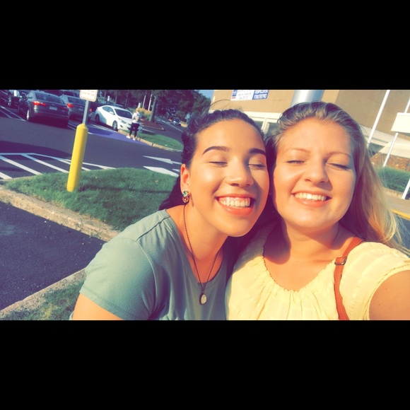 Meet your Posher, Ashley - Picture 7 of 8